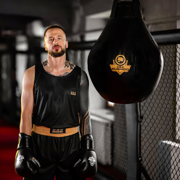 Боксерська груша DBX BUSHIDO Gold XXL 25кг