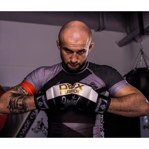 Рукавички MMA для спарингів DBX BUSHIDO Undefeated - Valor Series S/M