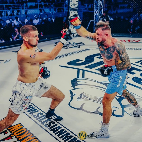 Рукавички MMA для спарингів DBX BUSHIDO Phantom Red Valor Series L/XL