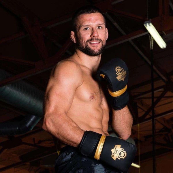 Чорно-золоті рукавички для тренувань на снарядах DBX BUSHIDO Mitts Gold L