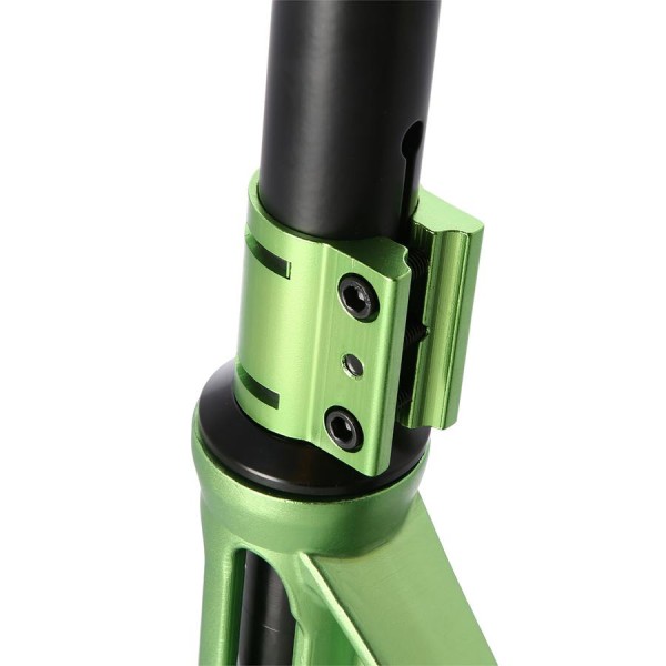Трюковий самокат Nils Extreme HS202 Pro чорно-зелений