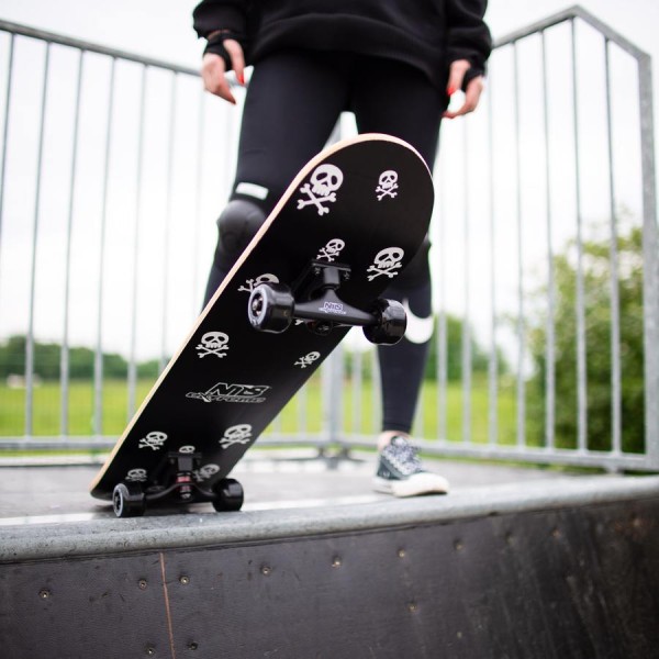 Скейтборд Nils Extreme CR3108SA Skulls