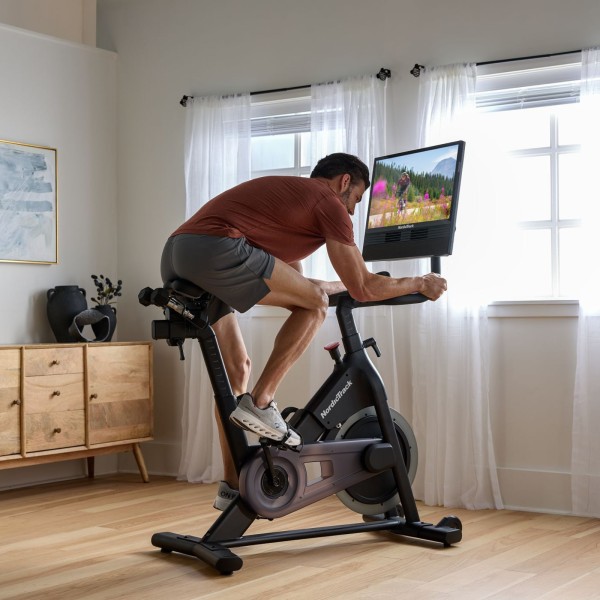 Спінбайк NordicTrack 24 Studio Bike NTEX24125