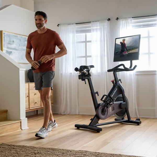 Спінбайк NordicTrack 24 Studio Bike NTEX24125