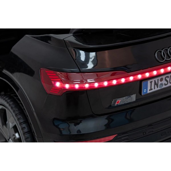 Автомобіль акумуляторний Audi SQ8 чорний