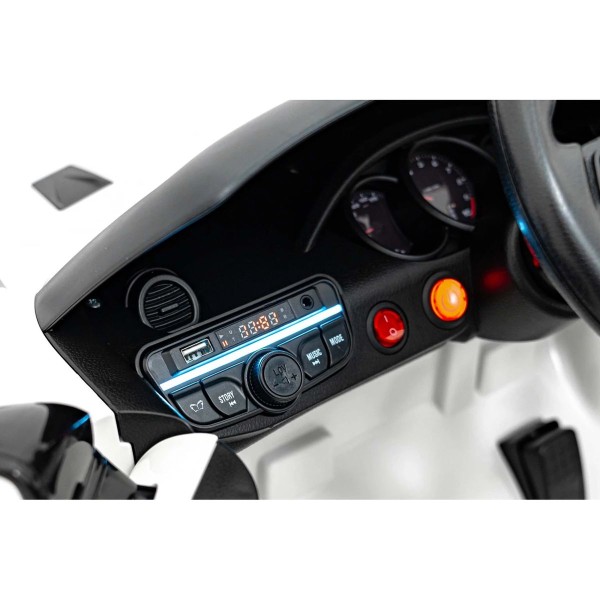 Автомобіль на акумуляторі Ramiz Porsche Spyder RS 718 білий
