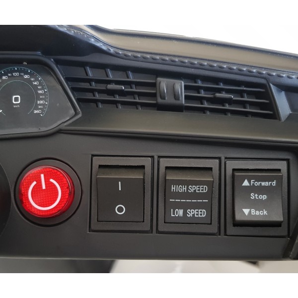 Автомобіль акумуляторний Milly Mally Audi E-Tron Sportback 4х4 білий