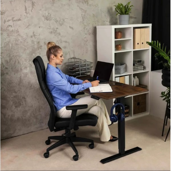 Офісне крісло Di Volio Adelo чорне