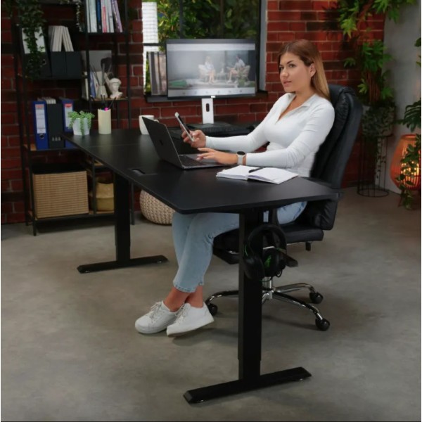 Комп'ютерний кутовий стіл Di Volio Trani з регульованою висотою чорний