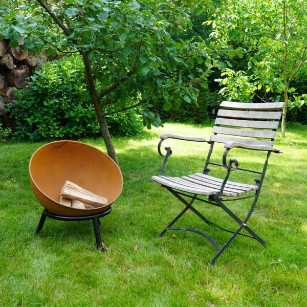 Садова чаша для багаття на тринозі HEAT Outdoor Living Kappa, з нахилом, 56 см