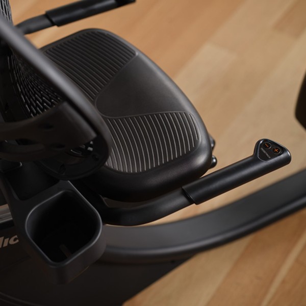 Горизонтальний велотренажер магнітний NordicTrack G10