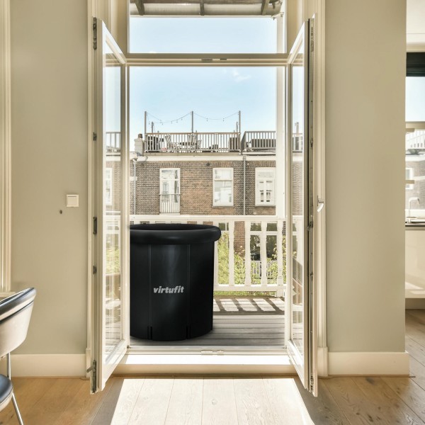 Надувна льодяна ванна з аксесуарами VirtuFit XXL, 375 л, чорна