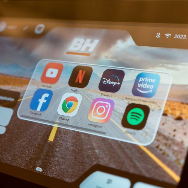 Еліптичний тренажер BH Fitness Super Khronos Multimedia