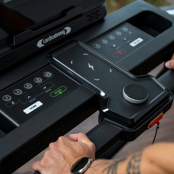 Бігова доріжка складана Cardiostrong TX50