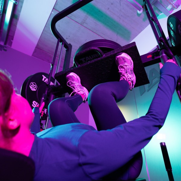 Вертикальний жим ногами Taurus IFP