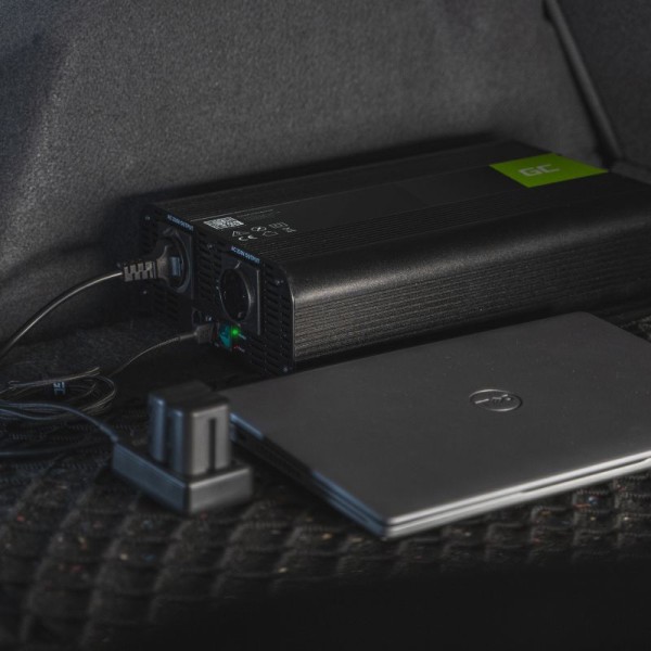 Автомобільний інвертор з 12В на 220В Green Cell 1500W/3000W
