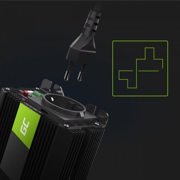 Автомобільний інвертор з 12В на 220В Green Cell Pro 300W/600W з USB