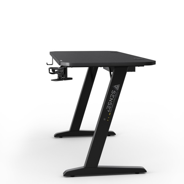 Стіл ігровий SENSE7 Nomad Cybernetic 140×60 см, ігрова поверхня, чорний