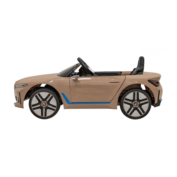 Автомобіль на акумуляторі BMW i4, золотий