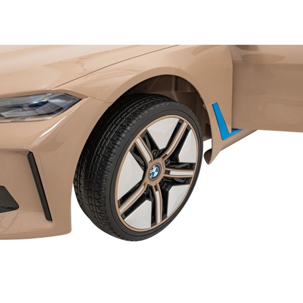 Автомобіль на акумуляторі BMW i4, золотий