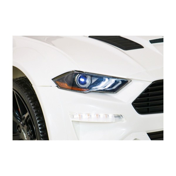 Автомобіль на акумулятор Ford Mustang GT, білий