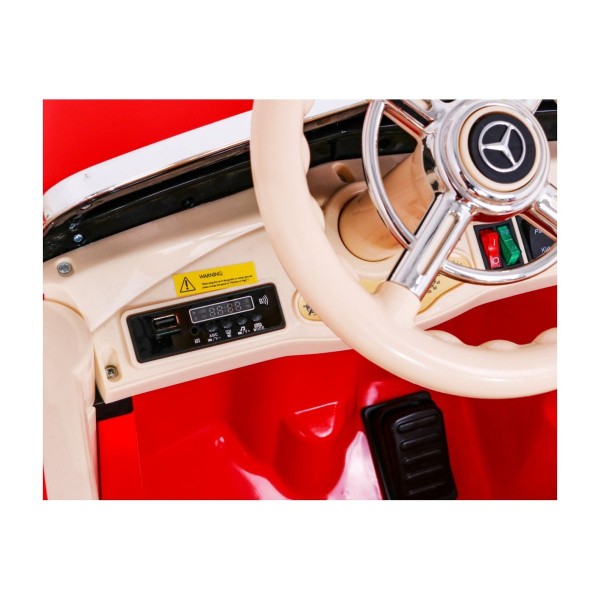 Автомобіль на акумуляторі Mercedes Benz Retro 540A, червоний