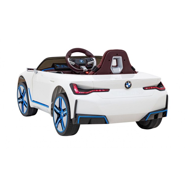 Автомобіль на акумуляторі BMW i4, білий