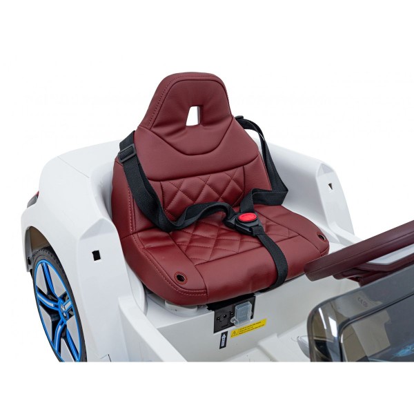 Автомобіль на акумуляторі BMW i4, білий