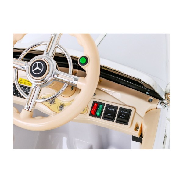 Автомобіль на акумуляторі Mercedes Benz Retro 540A, білий