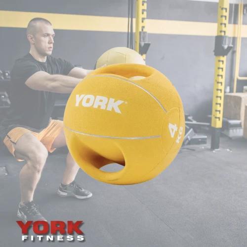 Переваги медичного м'яча York Fitness