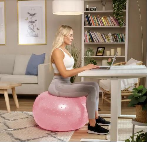 Переваги від занять з фітболом Hop-Sport 65см