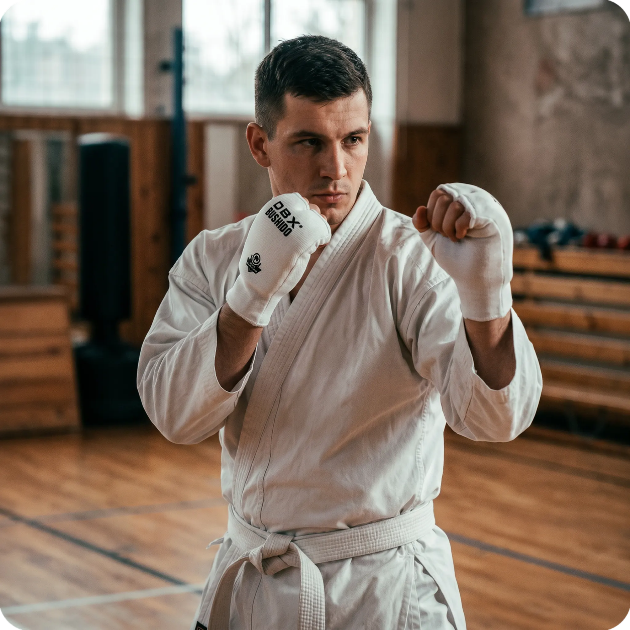 Napięstniki do karate białe DBX-KM White DBX Bushido Napiestniki_Karate_Ziomek