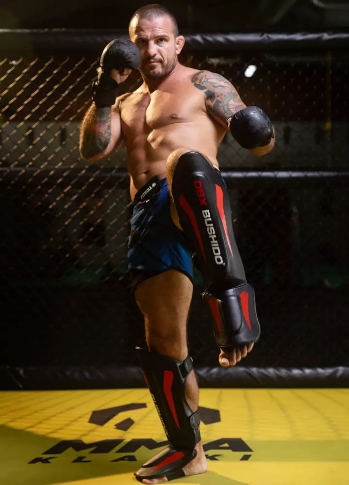 ochraniacze na piszczele mma