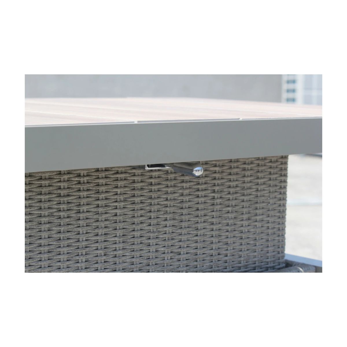 Ramiz Techorattan Grey